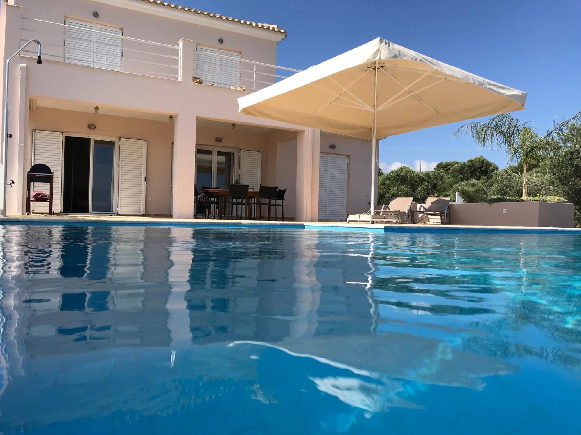 Luxurious Villa In Peloponnese With Swimming Pool Kamária Zewnętrze zdjęcie