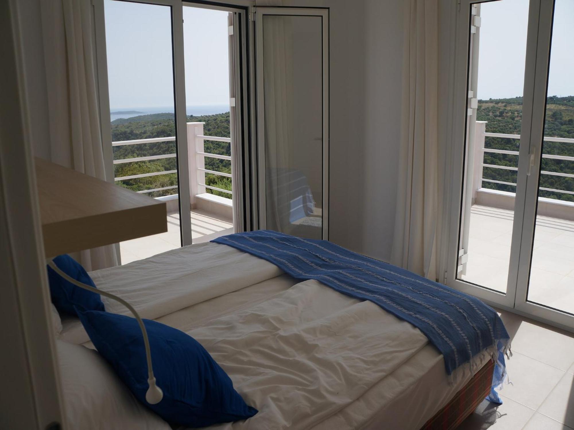Luxurious Villa In Peloponnese With Swimming Pool Kamária Zewnętrze zdjęcie