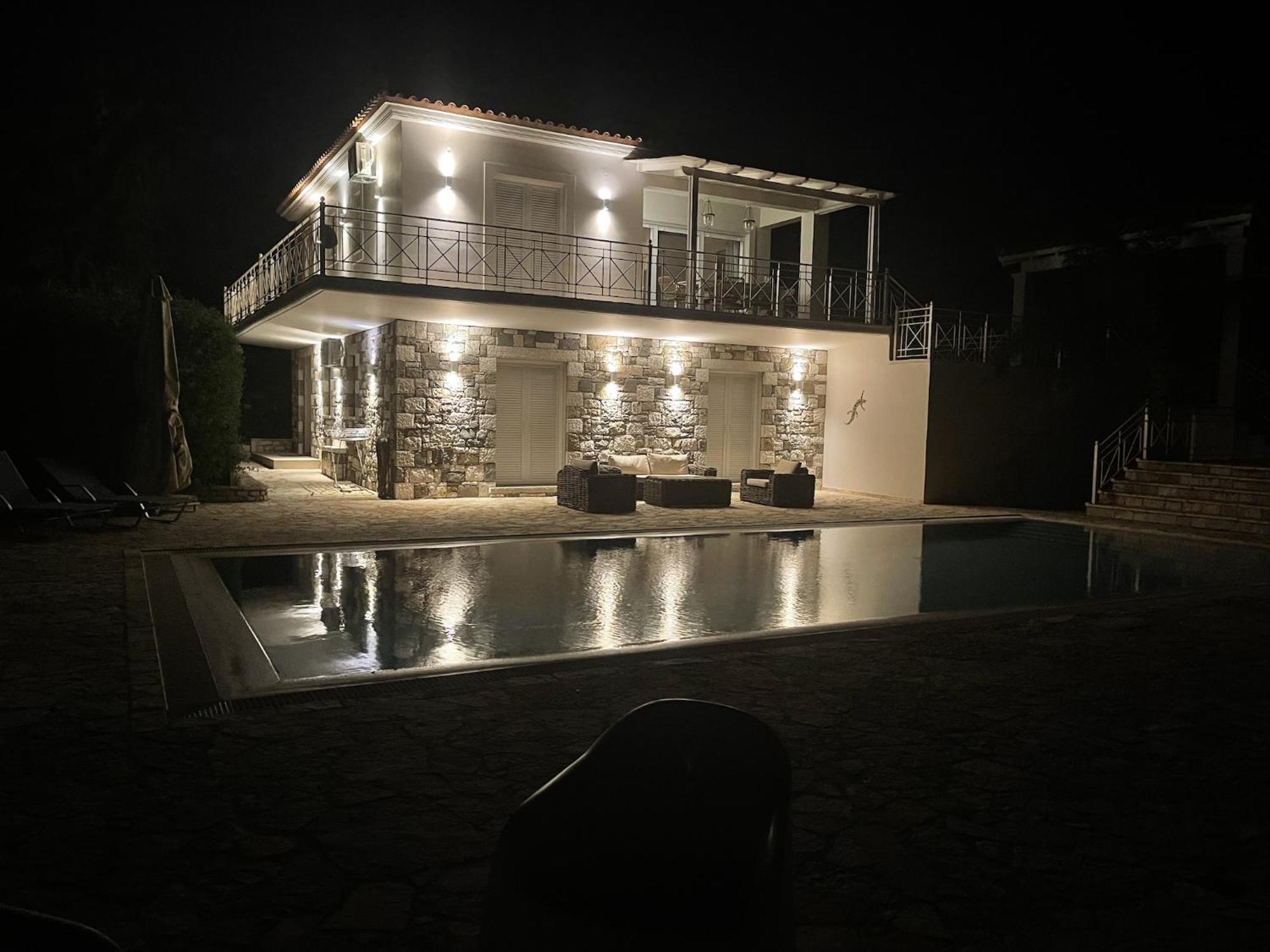 Luxurious Villa In Peloponnese With Swimming Pool Kamária Zewnętrze zdjęcie